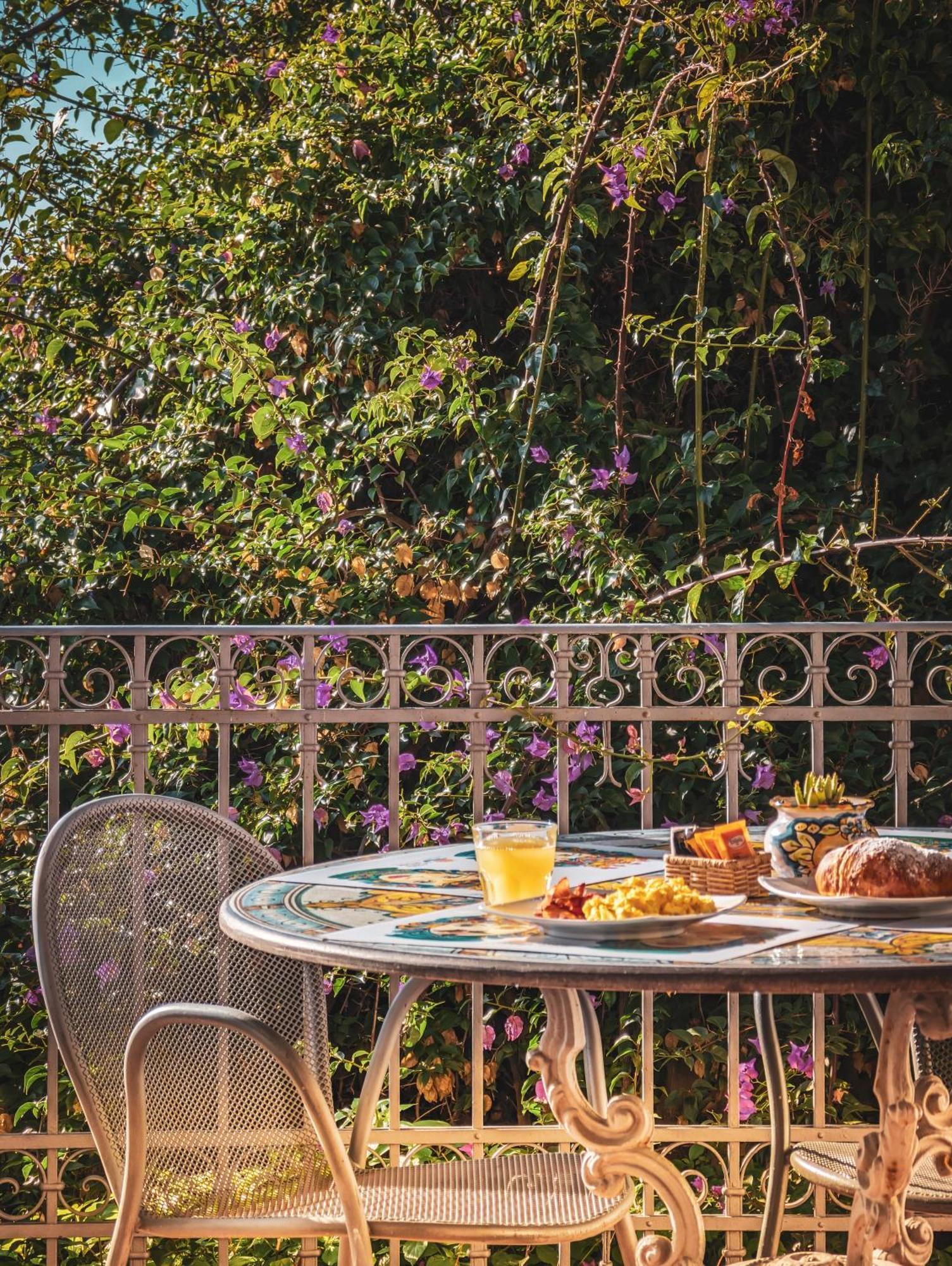 فندق فندق لا كورت ديل سول Lido di Noto المظهر الخارجي الصورة